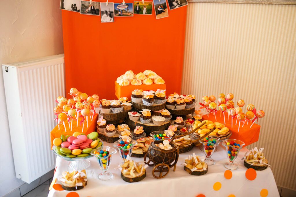 DFW Ultimate Birthday Party Restaurants kids cupcakes